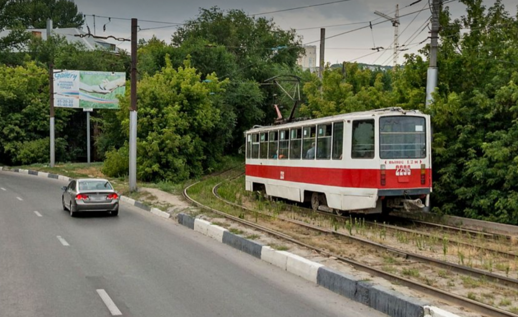 Тендер на путепровод в Саратове попал под трамвай. Почему сорвался ремонт моста на улице Разина