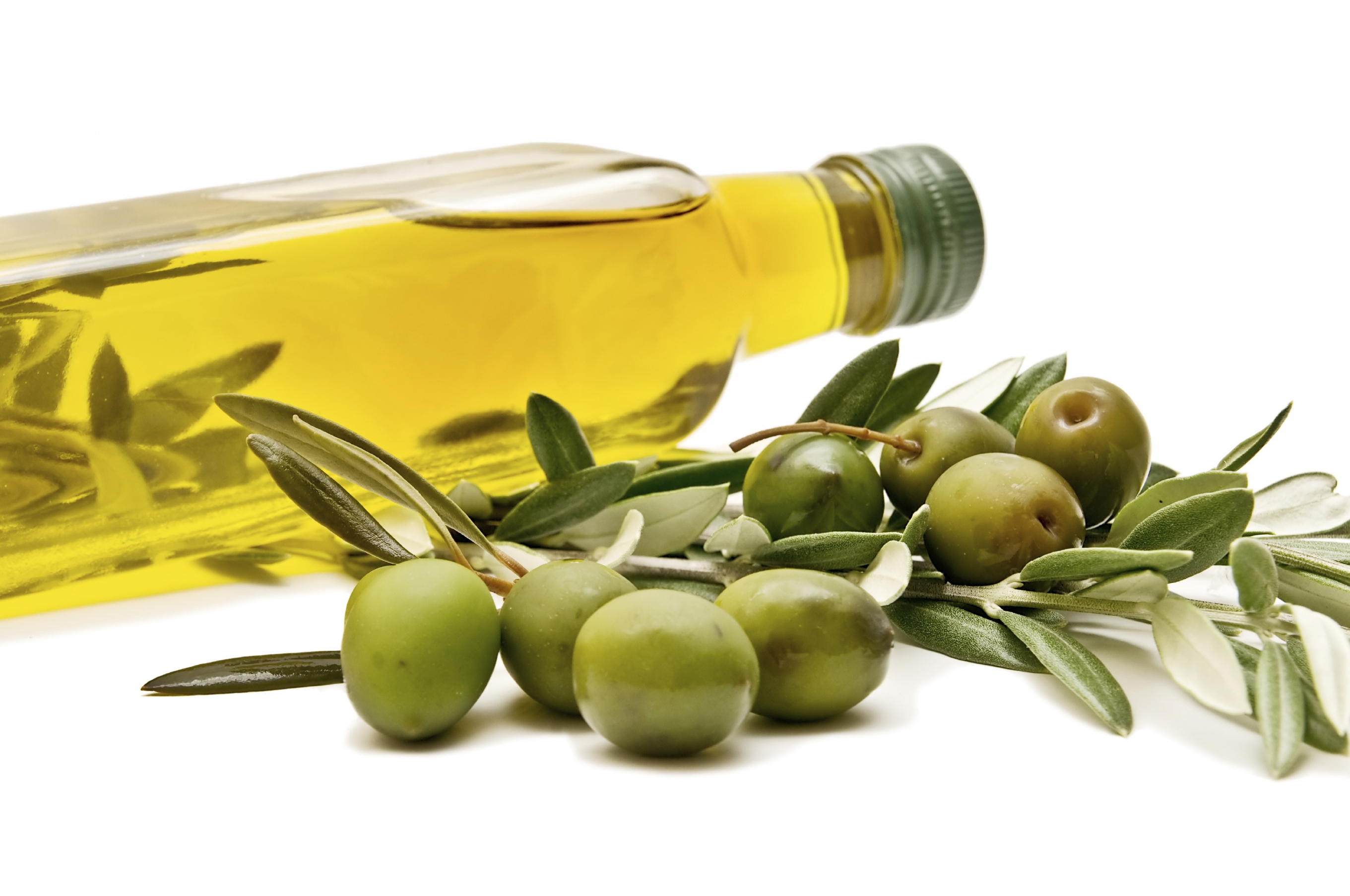 Оливковое масло молоко. Масло оливковое Oleve Crete. Масло оливковое natural Olive Oil. Оливковое масло в древней Греции. Масло оливковое Фармакогнозия.