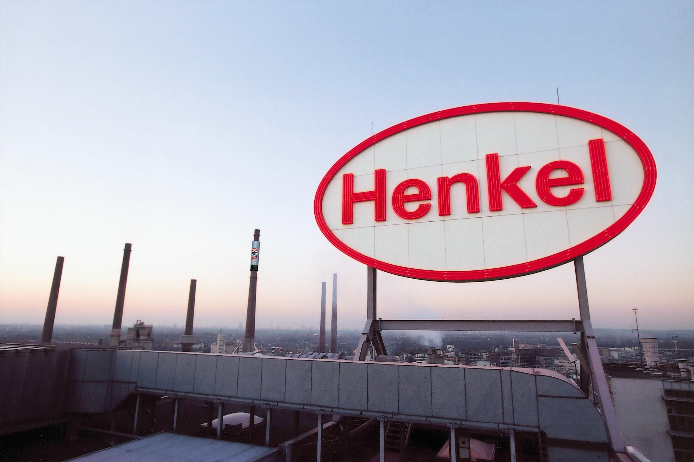 Henkel смывается из Энгельса и из России, репутация и убытки оцениваются в 184 млн евро. Саратовские власти о судьба завода молчат
